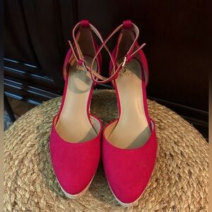 Crown & Ivy Lonnie Wedges